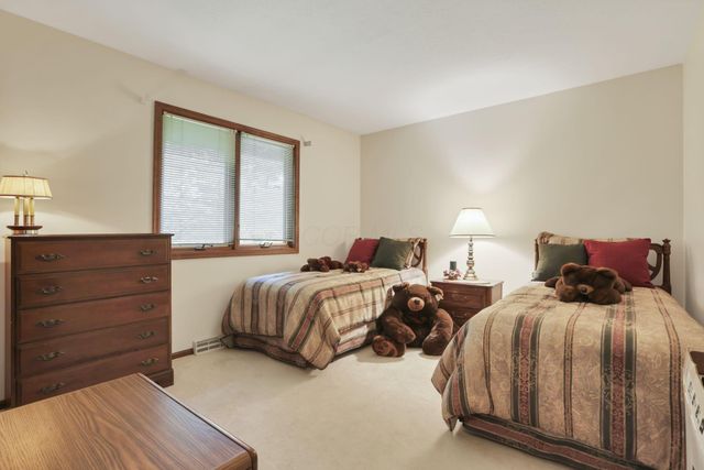 689 Howell Drive, Newark, OH 43055