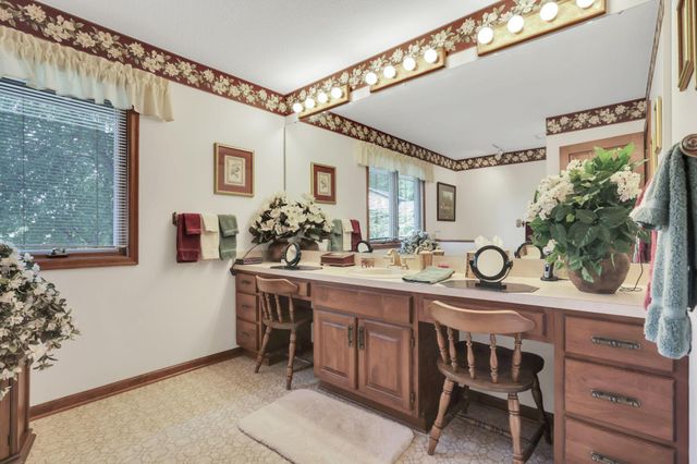 689 Howell Drive, Newark, OH 43055