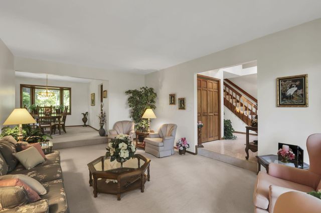 689 Howell Drive, Newark, OH 43055