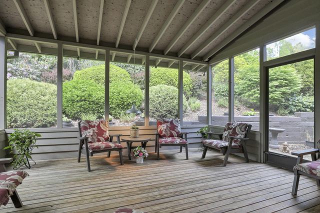 689 Howell Drive, Newark, OH 43055