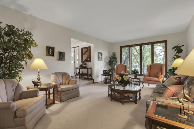 689 Howell Drive, Newark, OH 43055