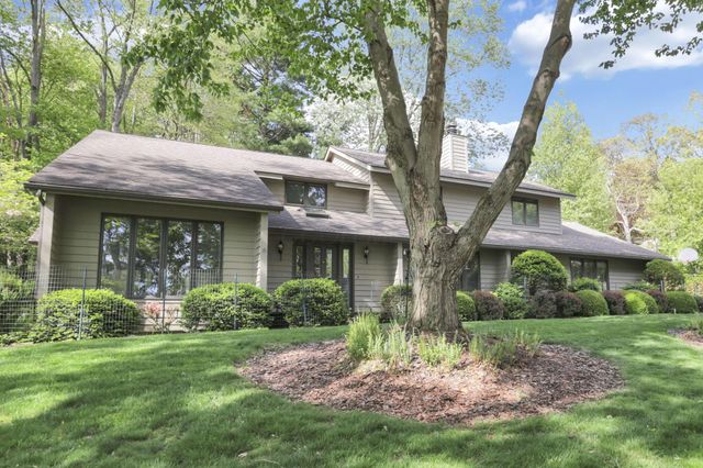 689 Howell Drive, Newark, OH 43055