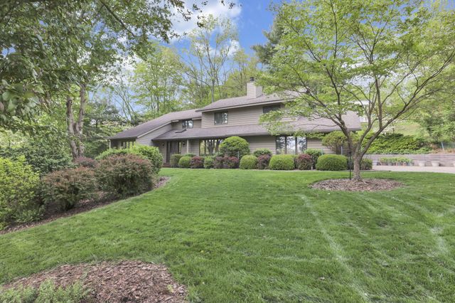 689 Howell Drive, Newark, OH 43055