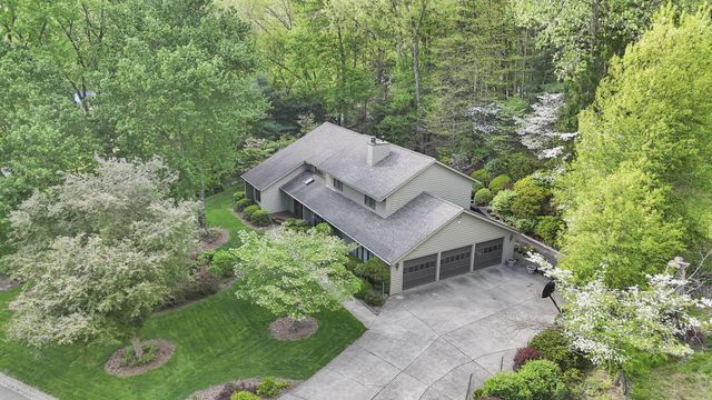 689 Howell Drive, Newark, OH 43055