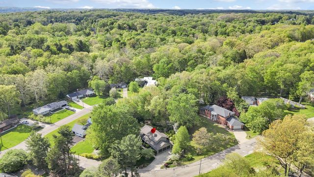 689 Howell Drive, Newark, OH 43055