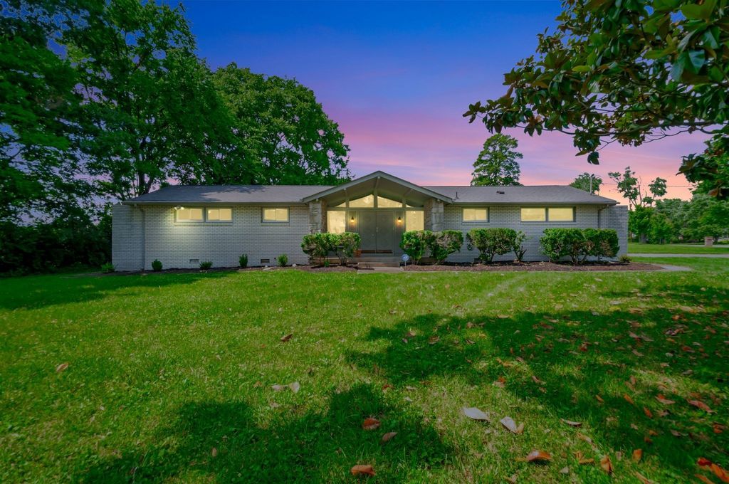 7500 Highway 70, S, Nashville, TN 37221