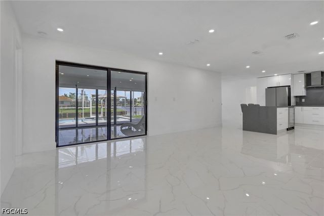 4943 Pelican BLVD, Cape Coral, FL 33914