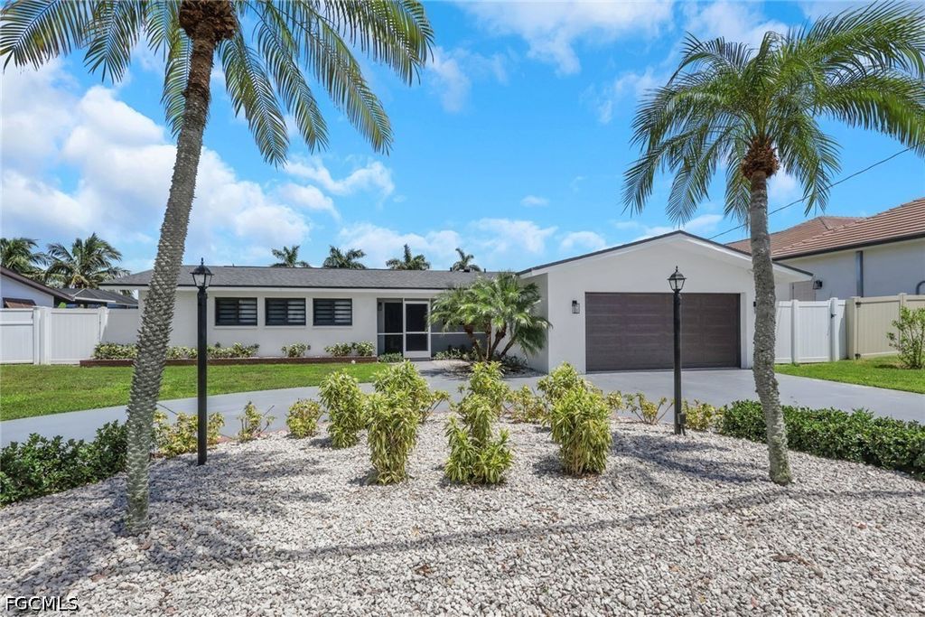 4943 Pelican BLVD, Cape Coral, FL 33914