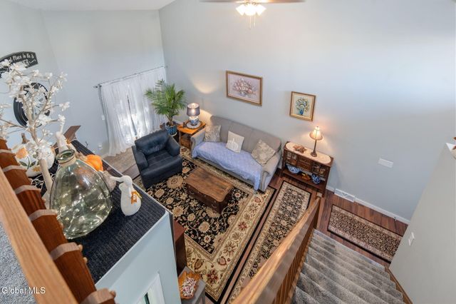 988 Sterling Ridge Drive, Rensselaer, NY 12144