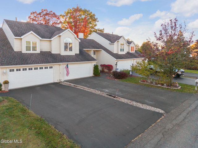 988 Sterling Ridge Drive, Rensselaer, NY 12144