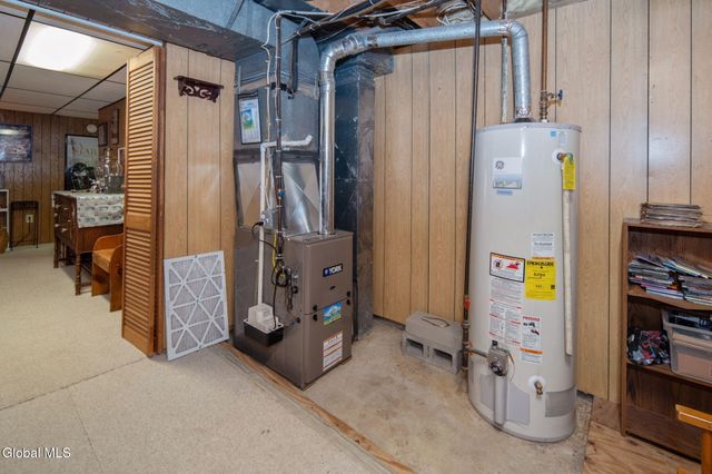 988 Sterling Ridge Drive, Rensselaer, NY 12144