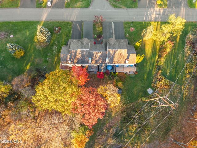 988 Sterling Ridge Drive, Rensselaer, NY 12144