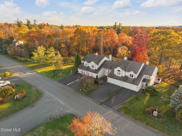 988 Sterling Ridge Drive, Rensselaer, NY 12144