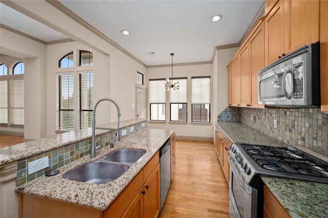 2316 Camden Drive, Houston, TX 77021