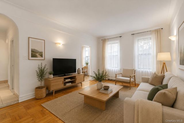 37-21 80th Street 3M, Jackson Heights, NY 11372