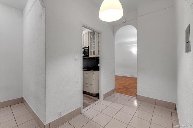 37-21 80th Street 3M, Jackson Heights, NY 11372