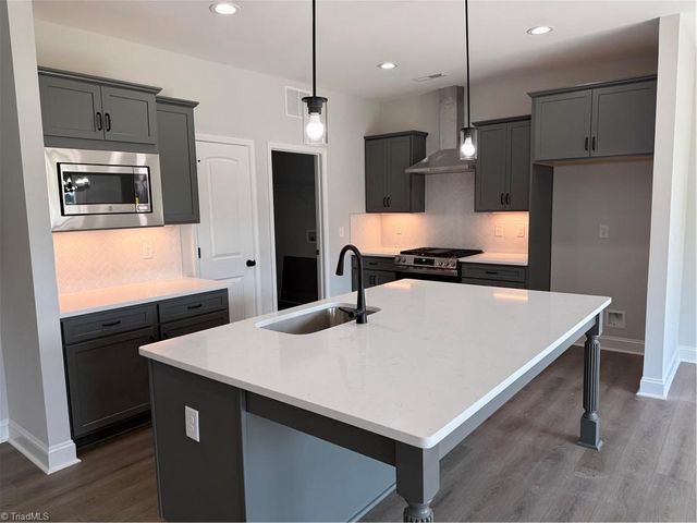 1581 Dappledown Street 54, Kernersville, NC 27284