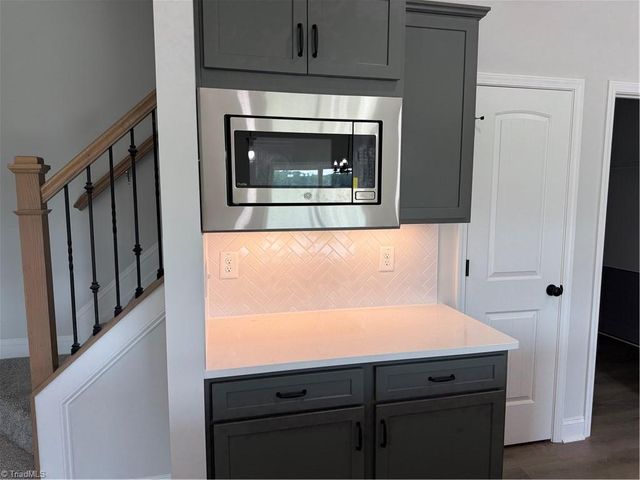 1581 Dappledown Street 54, Kernersville, NC 27284