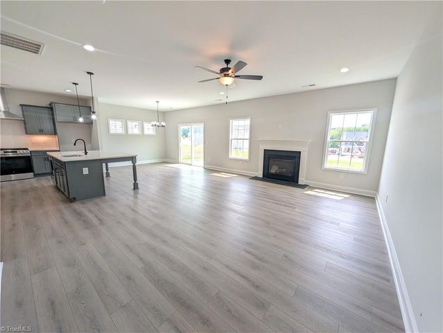 1581 Dappledown Street 54, Kernersville, NC 27284
