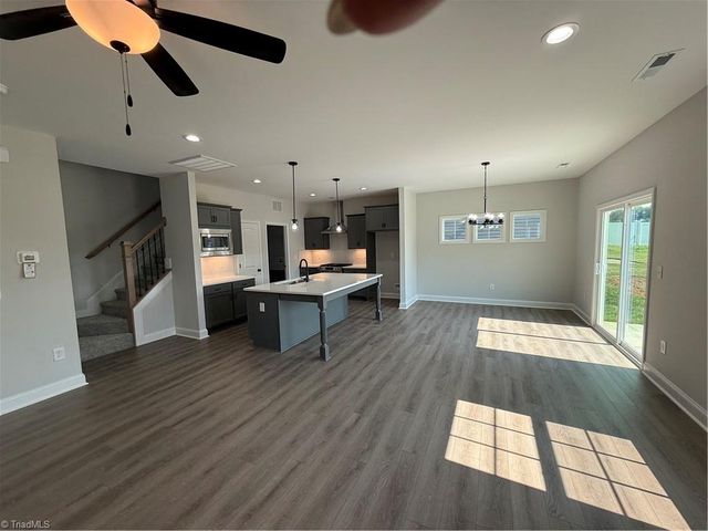 1581 Dappledown Street 54, Kernersville, NC 27284