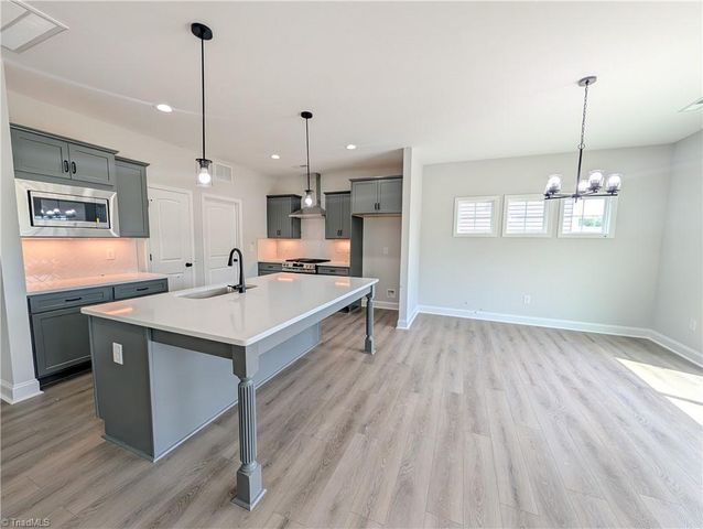 1581 Dappledown Street 54, Kernersville, NC 27284