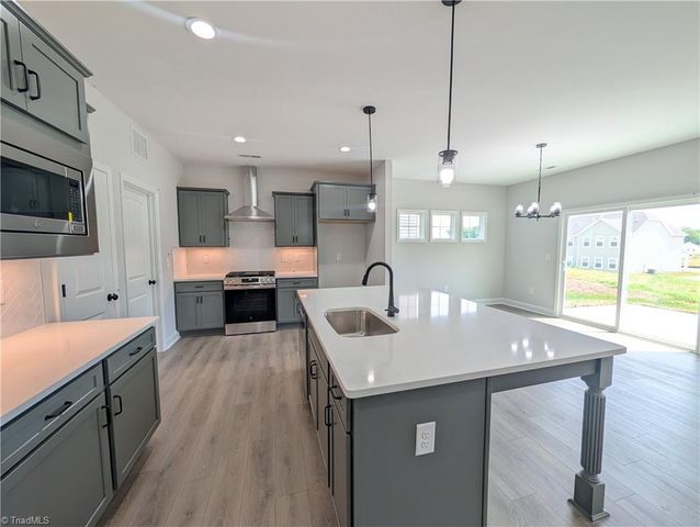 1581 Dappledown Street 54, Kernersville, NC 27284