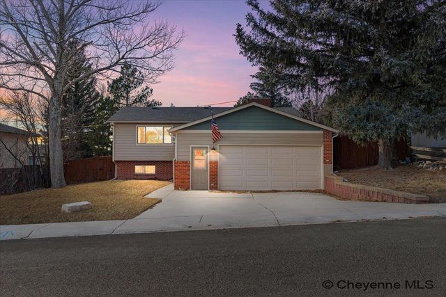 6538 MORELAND AVE, Cheyenne, WY 82009