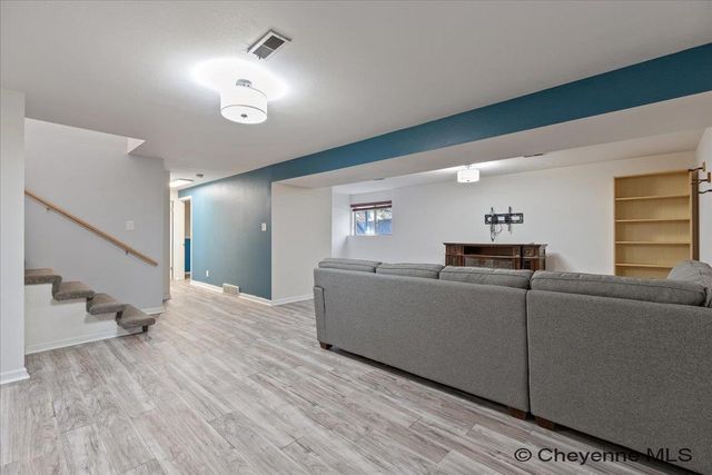 6538 MORELAND AVE, Cheyenne, WY 82009