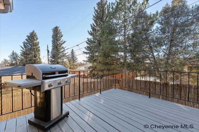 6538 MORELAND AVE, Cheyenne, WY 82009