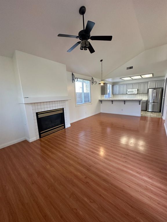 Image 10 of property listing at 7351 N Bain Avenue, Fresno, CA 93722