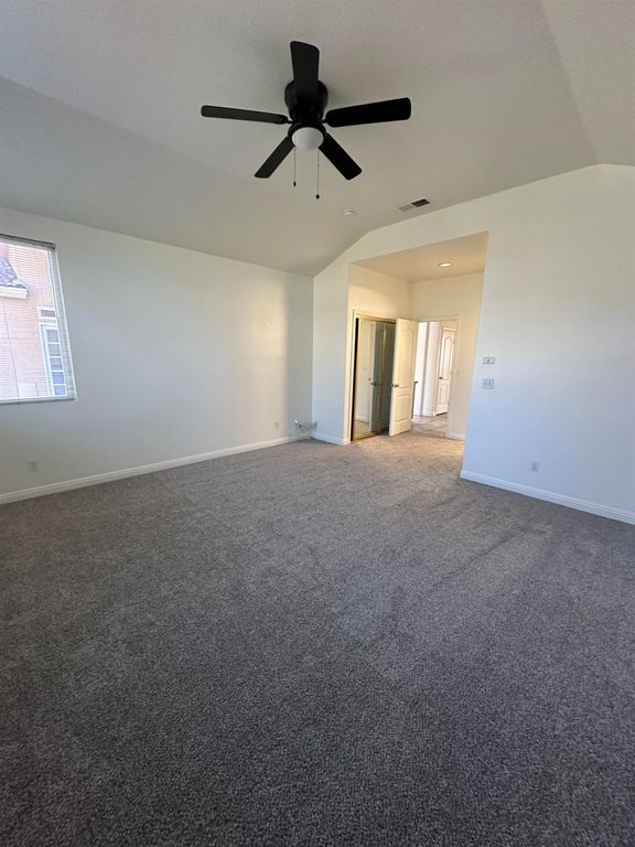 Image 13 of property listing at 7351 N Bain Avenue, Fresno, CA 93722