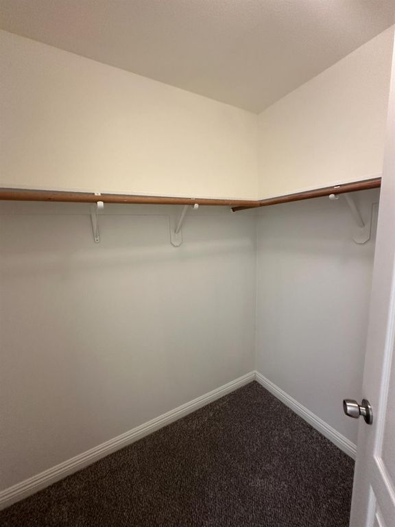 Image 15 of property listing at 7351 N Bain Avenue, Fresno, CA 93722