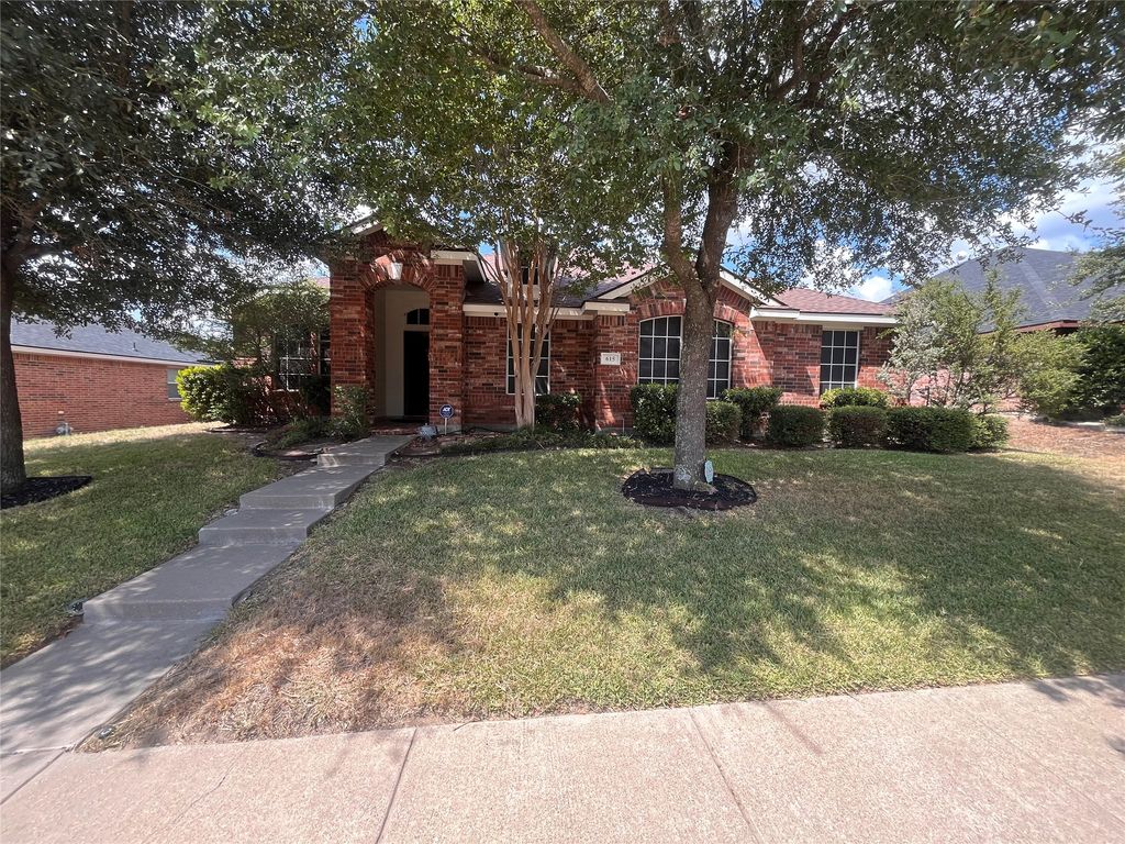 615 Magnolia, Glenn Heights, TX 75154 — exterior