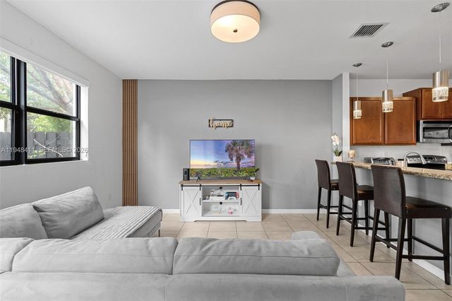 550 NE 33rd Ter, Homestead, FL 33033