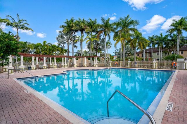 550 NE 33rd Ter, Homestead, FL 33033