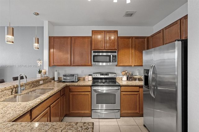 550 NE 33rd Ter, Homestead, FL 33033