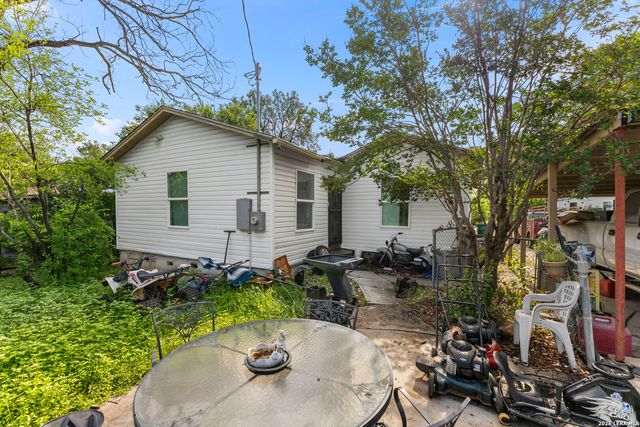 211 Robeson Ave, San Antonio, TX 78220