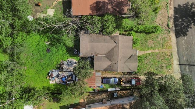 211 Robeson Ave, San Antonio, TX 78220