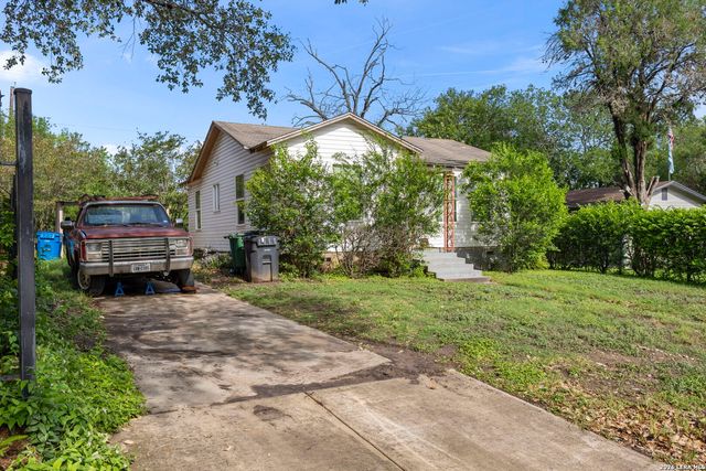 211 Robeson Ave, San Antonio, TX 78220