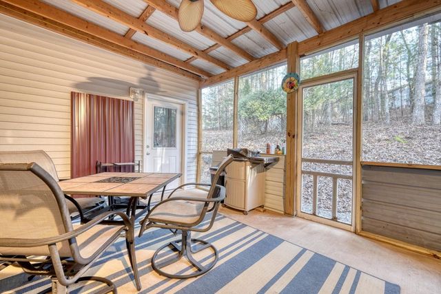 219 Rocky Circle, Blairsville, GA 30512