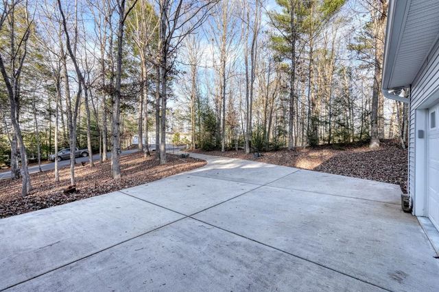 219 Rocky Circle, Blairsville, GA 30512