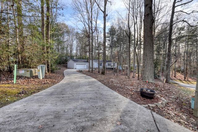 219 Rocky Circle, Blairsville, GA 30512