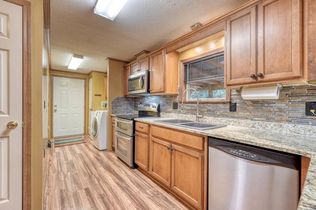 219 Rocky Circle, Blairsville, GA 30512