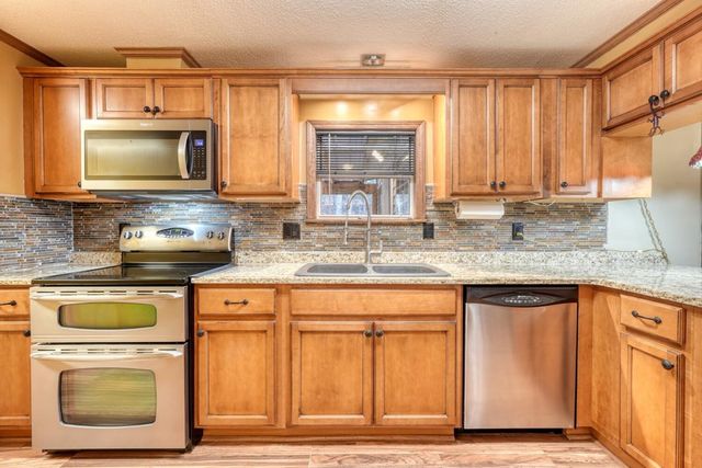 219 Rocky Circle, Blairsville, GA 30512