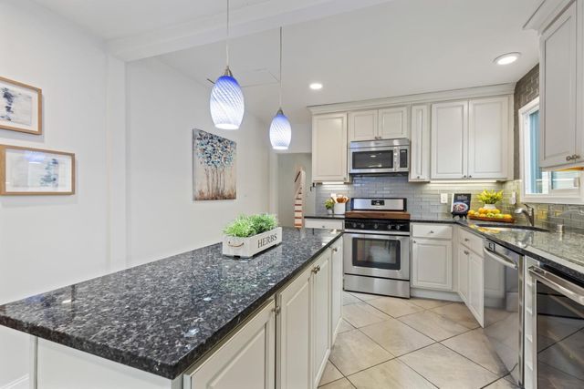 4131 Bayo Street, Oakland, CA 94619