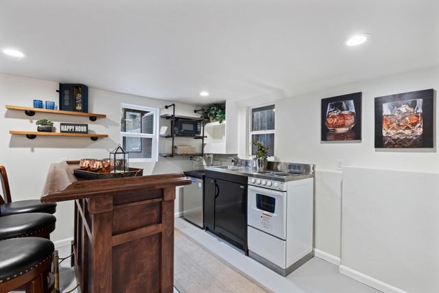 4131 Bayo Street, Oakland, CA 94619