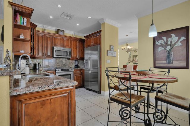 6114 SW 158th Pass, Miami, FL 33193