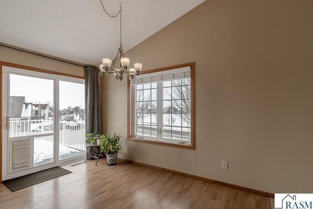 612 St Andrews Drive, Mankato, MN 56001