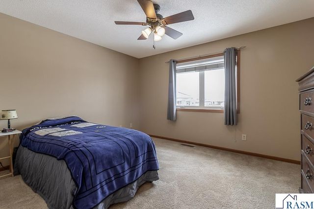 612 St Andrews Drive, Mankato, MN 56001