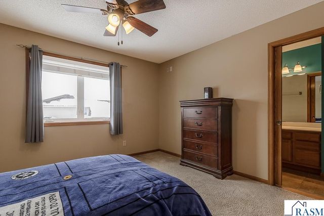 612 St Andrews Drive, Mankato, MN 56001